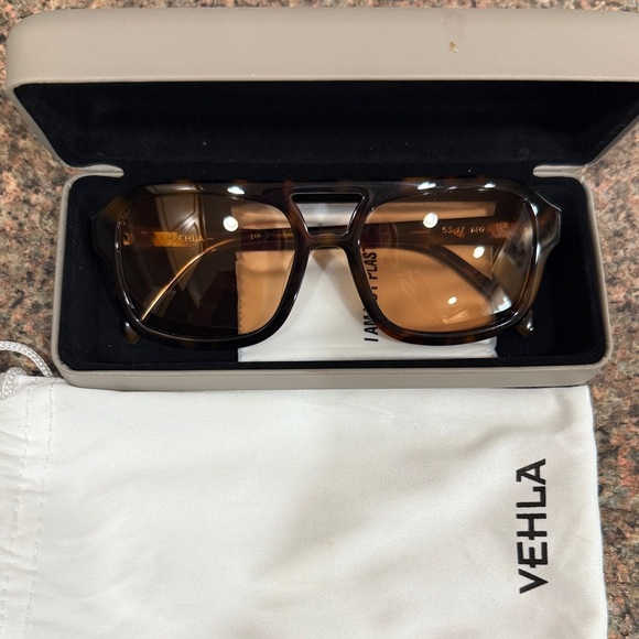 Vehla Tortoise Shell Sunglasses - Picture 1 of 1